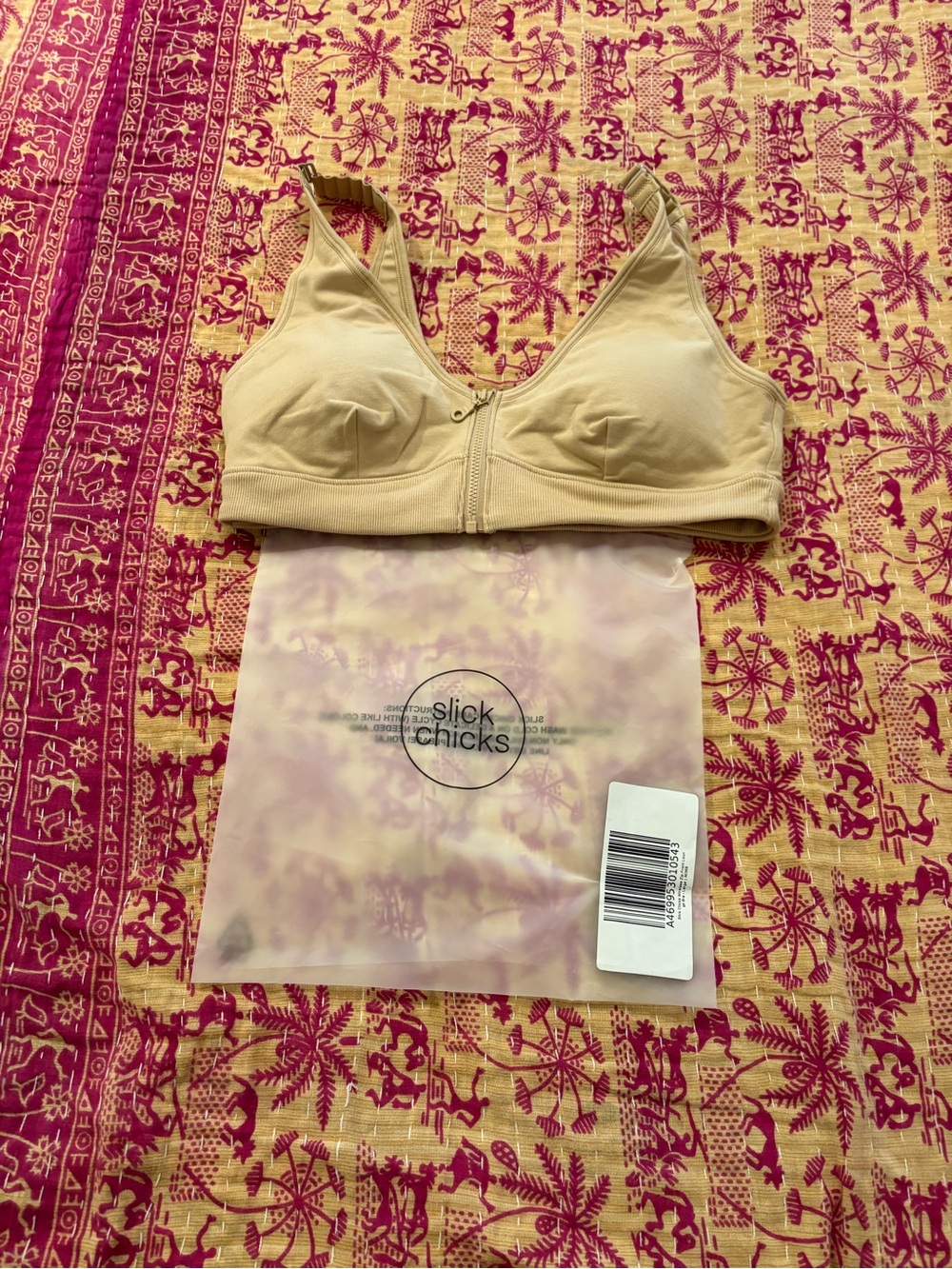 NWOT Slick Chicks Wireless Front-Zip Lounge Bra